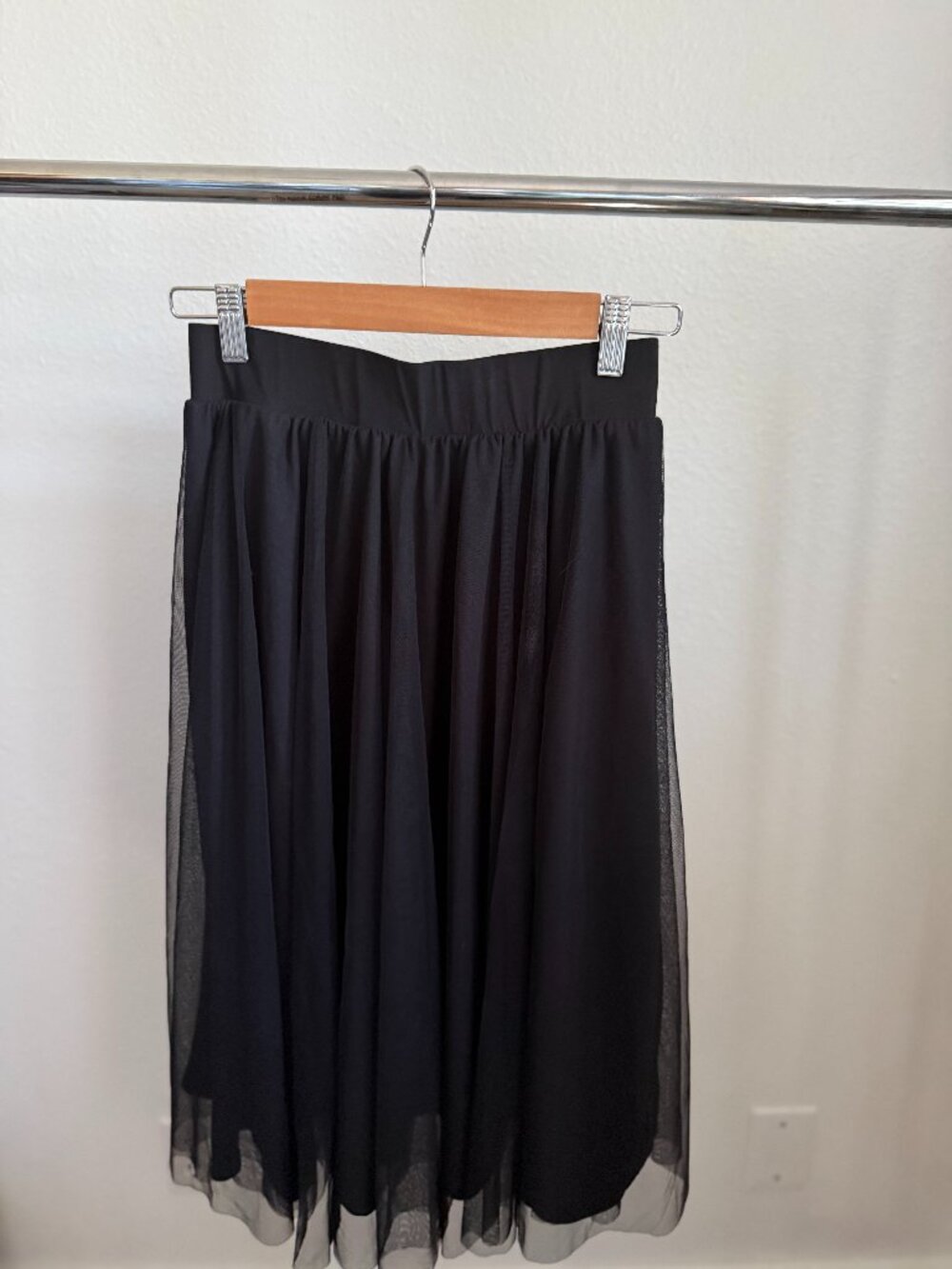 Trende Black Tulle Layered Midi Skirt Elastic Waist Size M